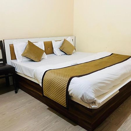 Hotel Shyam Sarover And Restaurant Ringas Extérieur photo