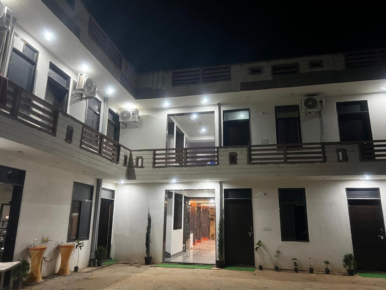 Hotel Shyam Sarover And Restaurant Ringas Extérieur photo